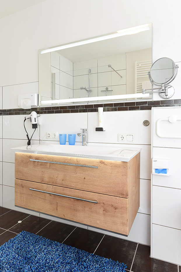 Ferienwohnung „Möwe 1“ - Badezimmer