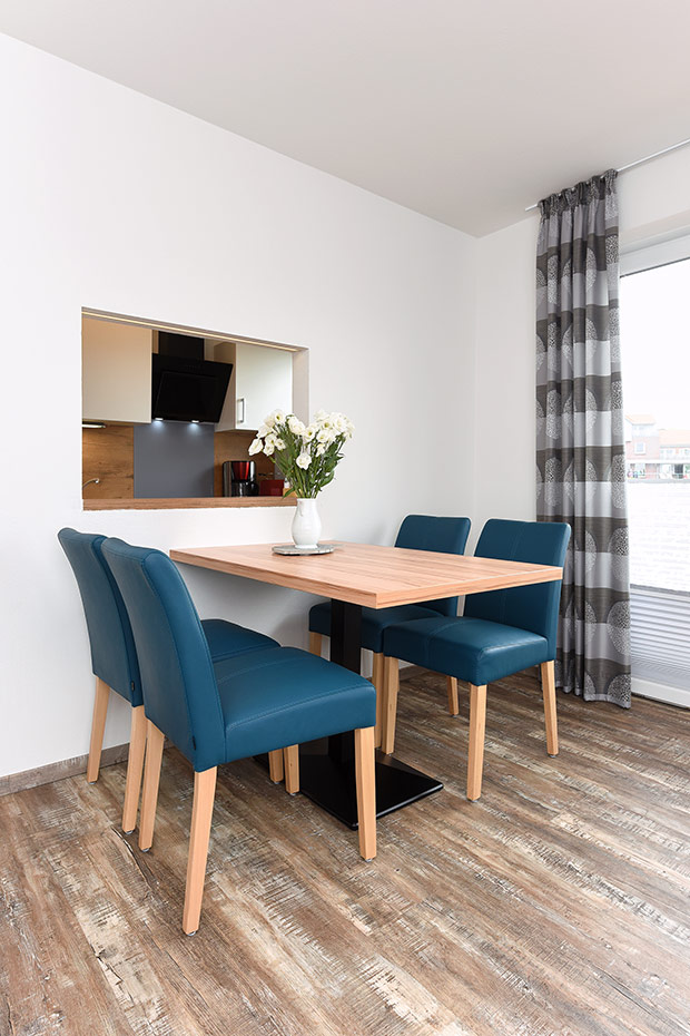 Ferienwohnung „Möwe 1“ - Wohnzimmer mit Schlafcouch