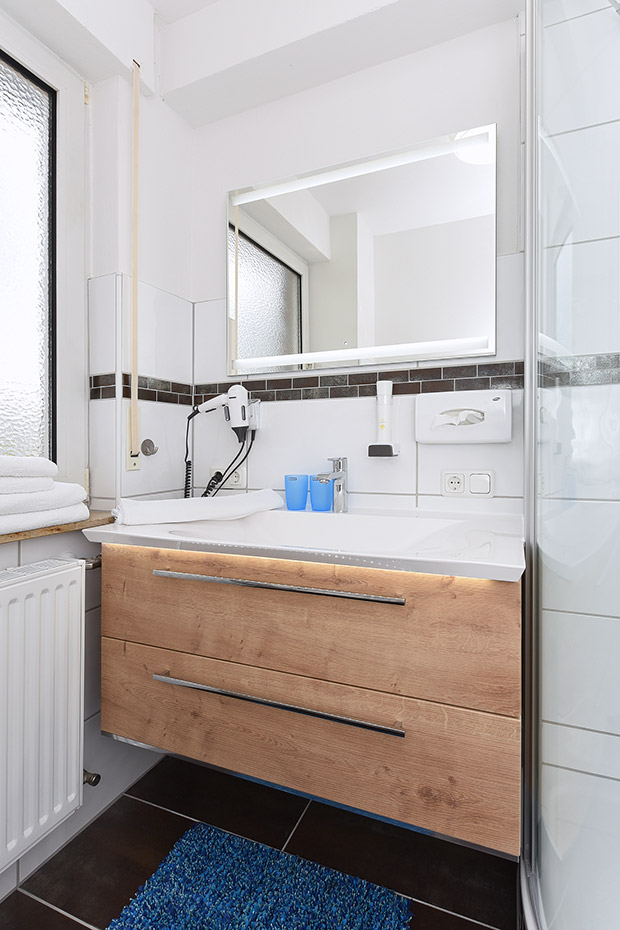 Ferienwohnung „Möwe 2“ - Badezimmer