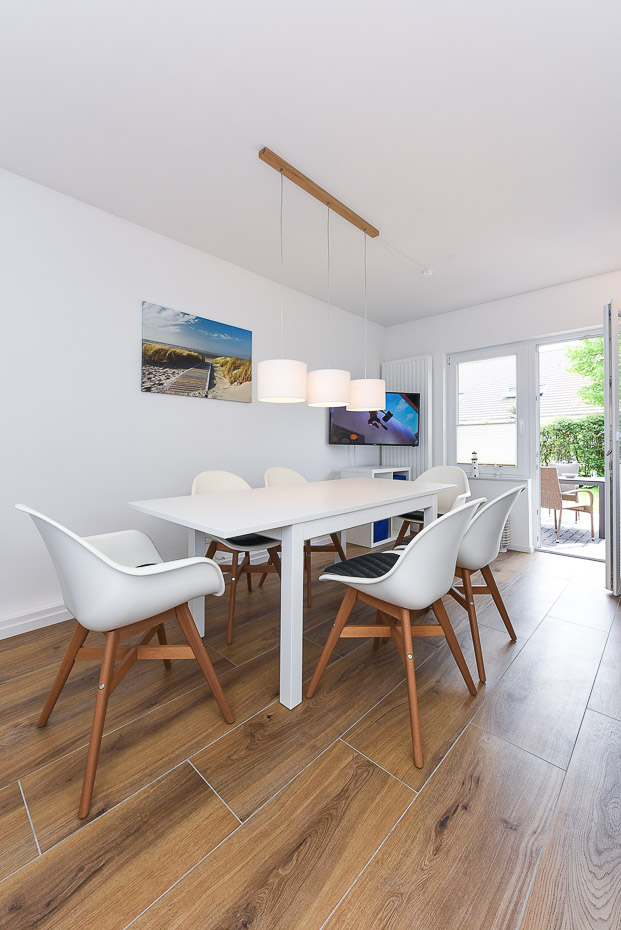 Ferienwohnung 5 - Wohnzimmer mit integriertem Küchenbereich