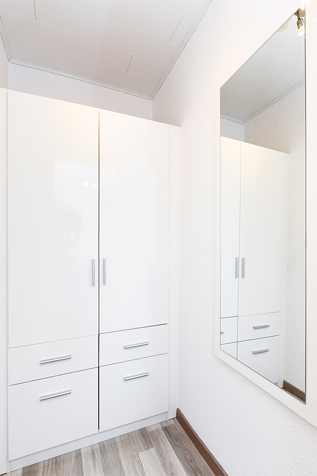 Apartment 15 - Wohn- und Schlafraum mit räumlich abgeteiltem Küchenbereich