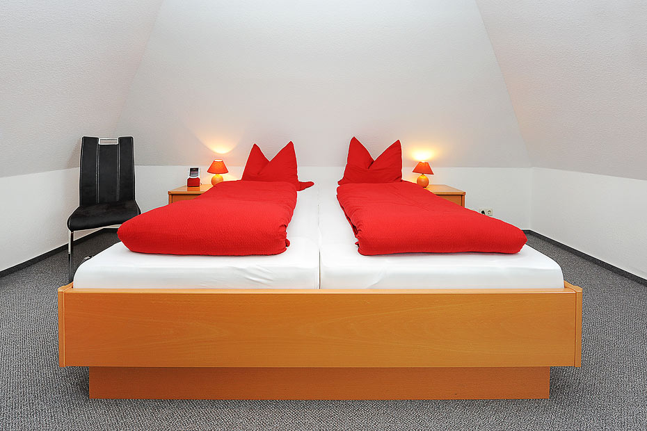 Apartment „Studio Deichblick“ - Wohn- und Schlafraum mit integriertem Küchenbereich