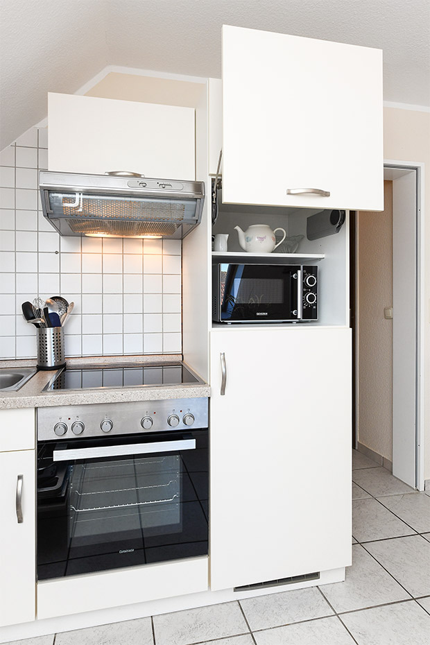 Apartment „Wangerooge“ - Wohn- und Schlafraum mit integriertem Küchenbereich