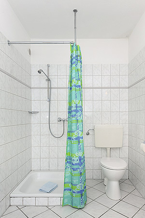 Ferienwohnung „Südseite, links“ - Badezimmer