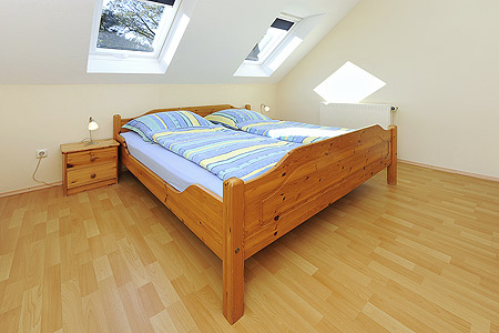 Ferienwohnung „Südseite, links“ - Schlafzimmer 1