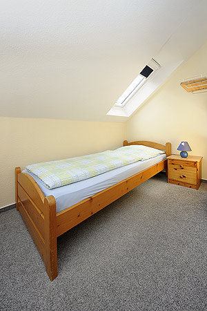 Ferienwohnung „Südseite, mitte“ - Schlafzimmer 2/Kinderzimmer