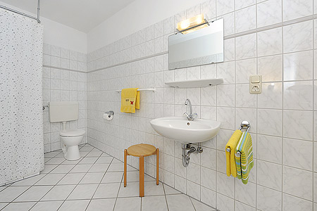 Ferienwohnung „Südseite, rechts“ - Badezimmer