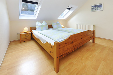 Ferienwohnung „Südseite, rechts“ - Schlafzimmer 1