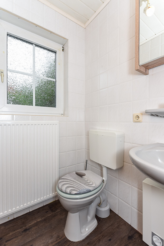 Ferienhaus „Sonny“ - Badezimmer im Erdgeschoss