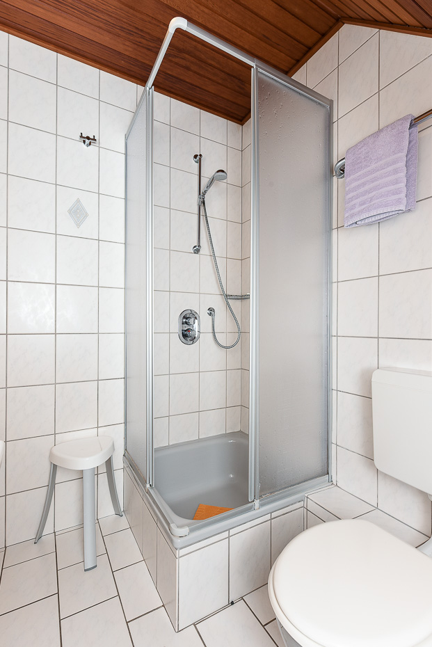 Ferienhaus „Sonny“ - Badezimmer im Obergeschoss