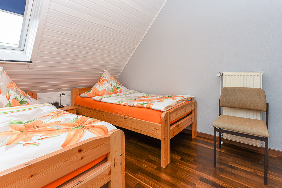 Ferienhaus „Sonny“ - Schlafzimmer 2/Kinderzimmer