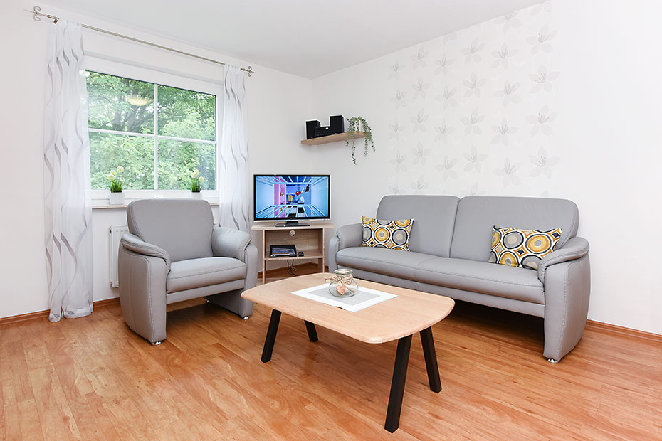 Ferienwohnung „Süden“ - Wohnraum mit integrierter Küche