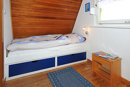 Ferienhaus „Harlekieker“ - Schlafzimmer 2/Kinderzimmer