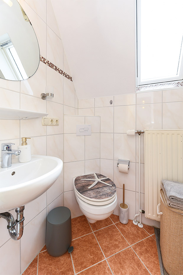Ferienhaus „NordseeNest“ - Badezimmer