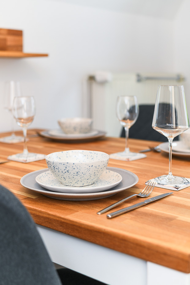 Ferienhaus „NordseeNest“ - Wohnzimmer mit Essbereich