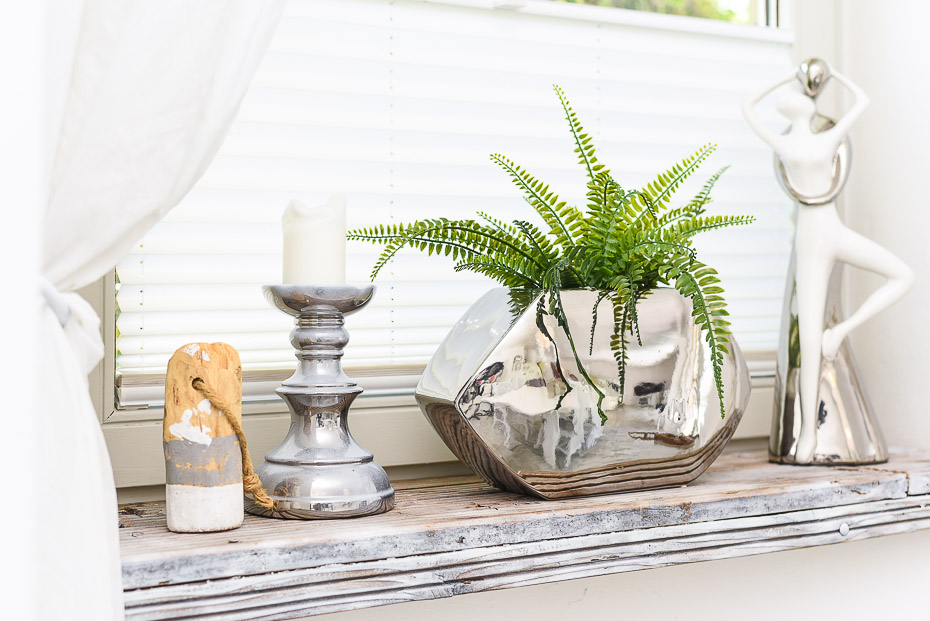 Ferienwohnung „Käptn's Suite“ - Wohnzimmer mit Essbereich