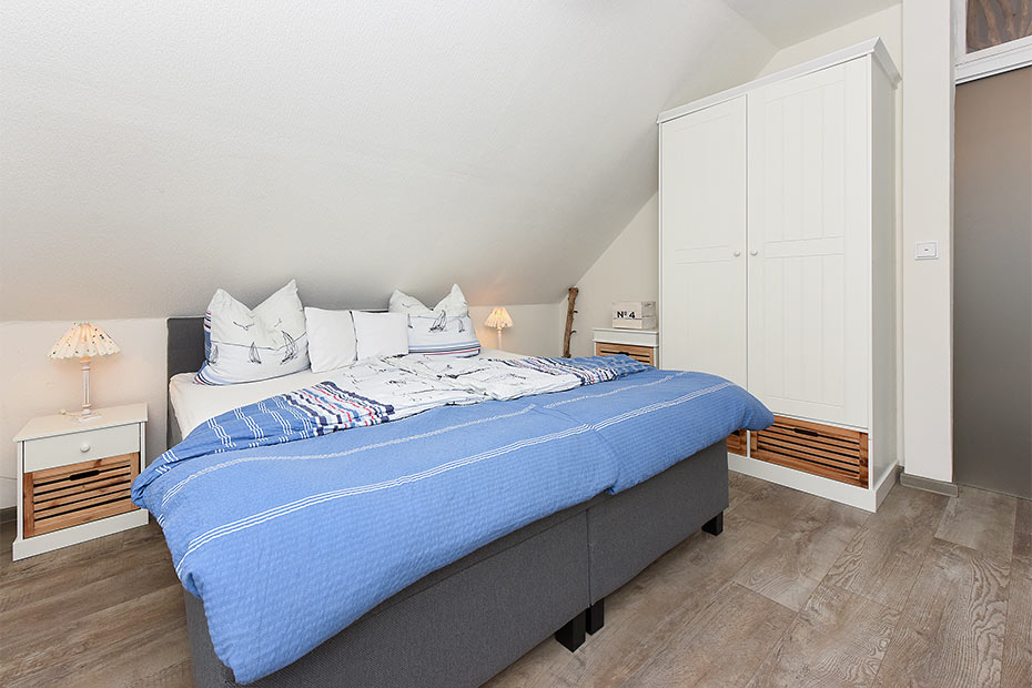 Ferienwohnung „Steuerbord“ - Schlafzimmer