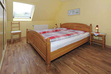 Ferienwohnung „Wattwurm“ - Schlafzimmer 1