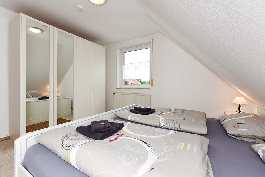 Ferienwohnung „Backbord“ - Schlafzimmer 1