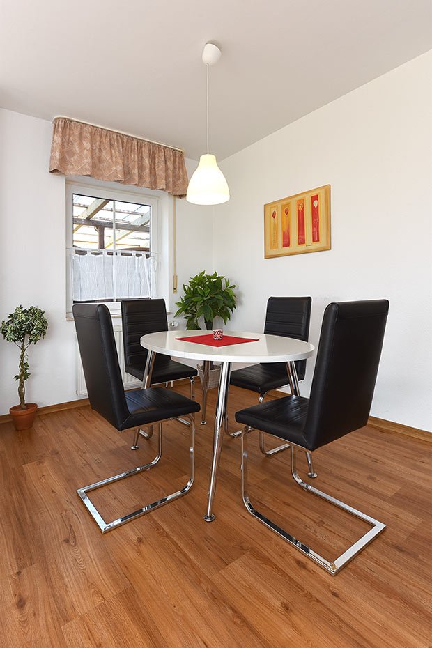 Ferienwohnung „Kapitän“ - Wohnzimmer