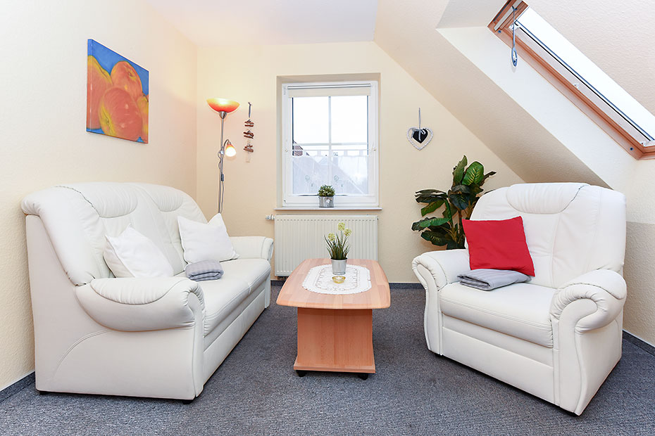 Ferienwohnung „Oberdeck“ - Wohnzimmer