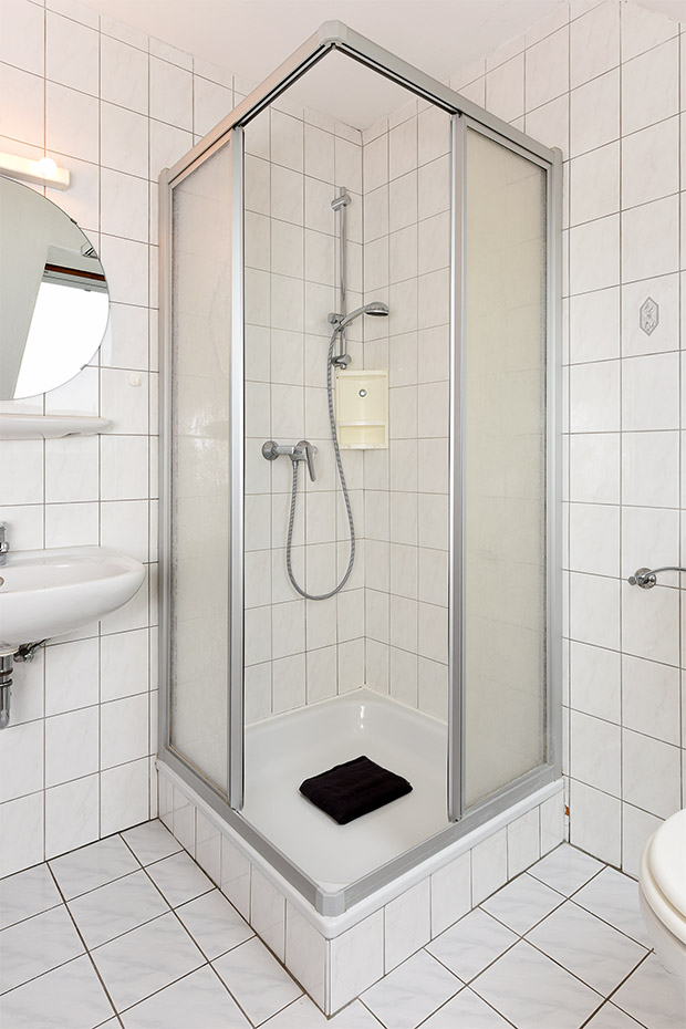 Ferienwohnung „Steuerbord“ - Badezimmer