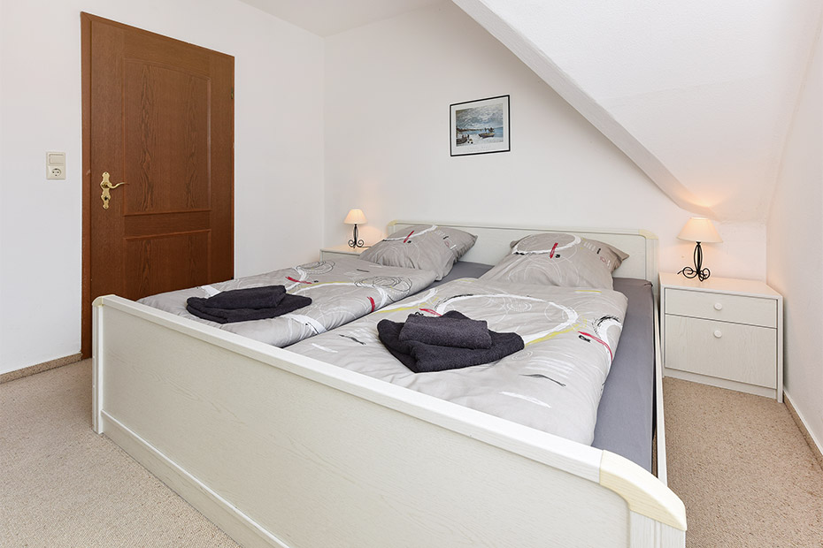 Ferienwohnung „Steuerbord“ - Schlafzimmer 1