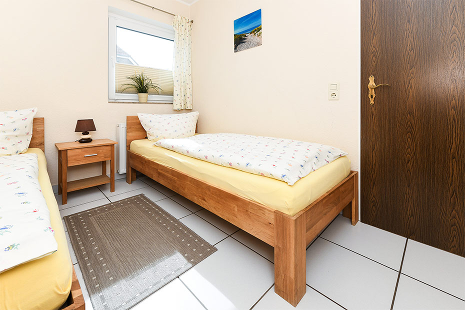 Ferienwohnung „Borkum“ - Schlafzimmer 2/Kinderzimmer