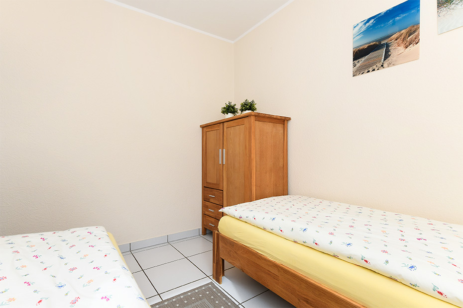 Ferienwohnung „Borkum“ - Schlafzimmer 2/Kinderzimmer