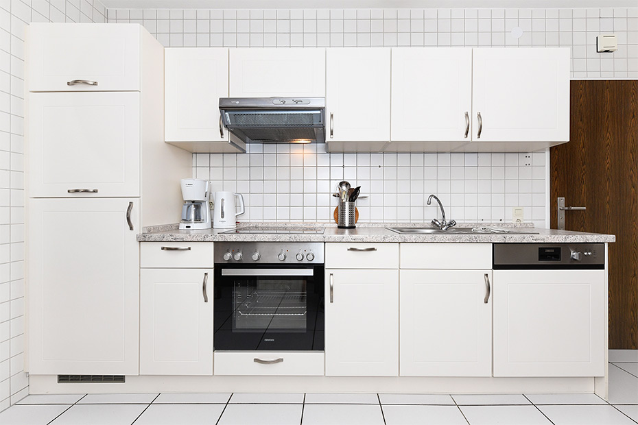 Ferienwohnung „Borkum“ - Wohnraum mit separatem Küchenteil bei offener Raumgestaltung