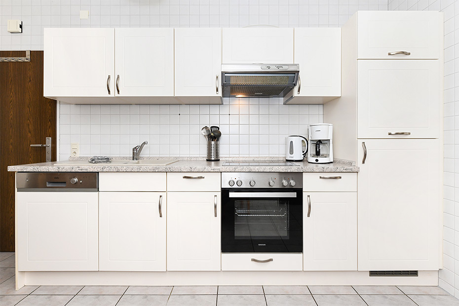 Ferienwohnung „Norderney“ - Wohnraum mit separatem Küchenteil bei offener Raumgestaltung