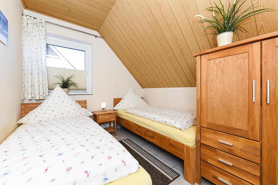 Ferienwohnung „Spiekeroog“ - Schlafzimmer 2/Kinderzimmer
