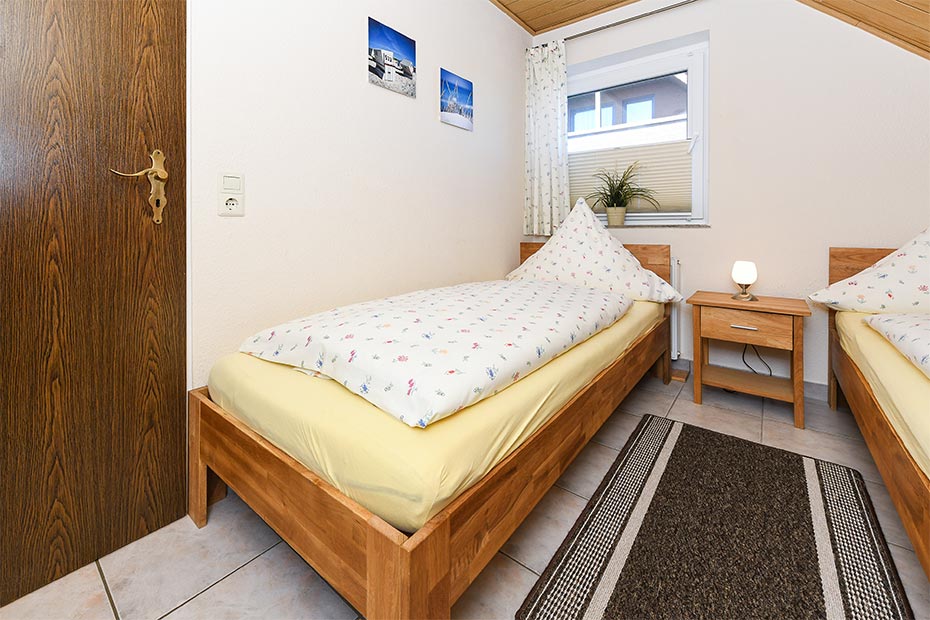Ferienwohnung „Spiekeroog“ - Schlafzimmer 2/Kinderzimmer