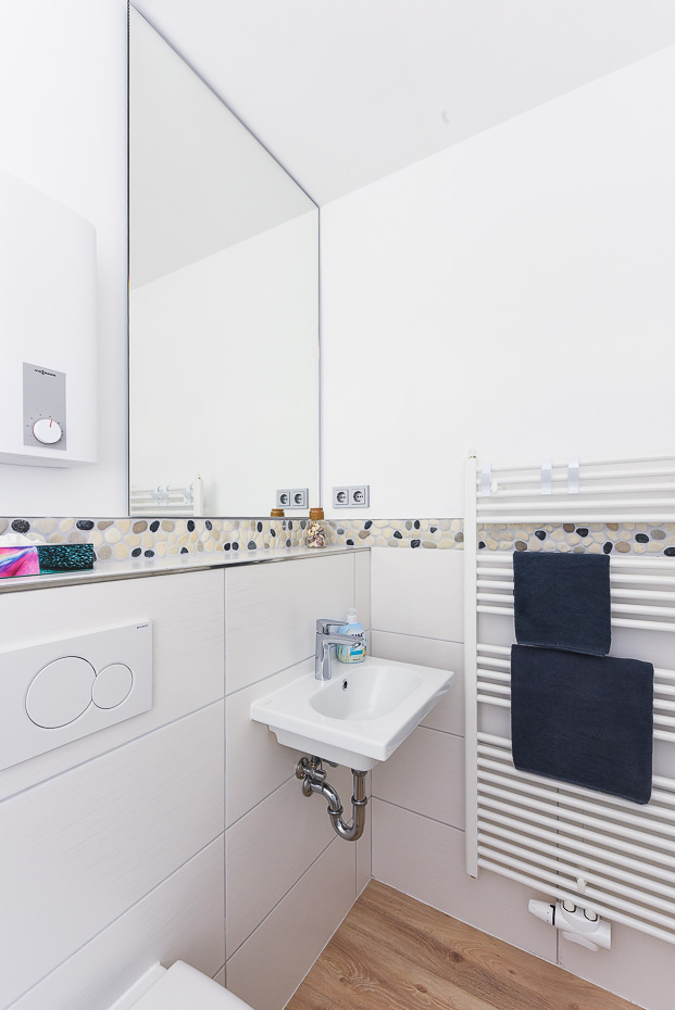 Ferienhaus „Fries am Yachthafen“ - Badezimmer im Erdgeschoss