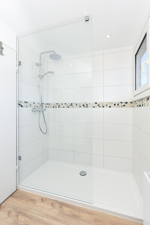 Ferienhaus „Fries am Yachthafen“ - Badezimmer im Obergeschoss