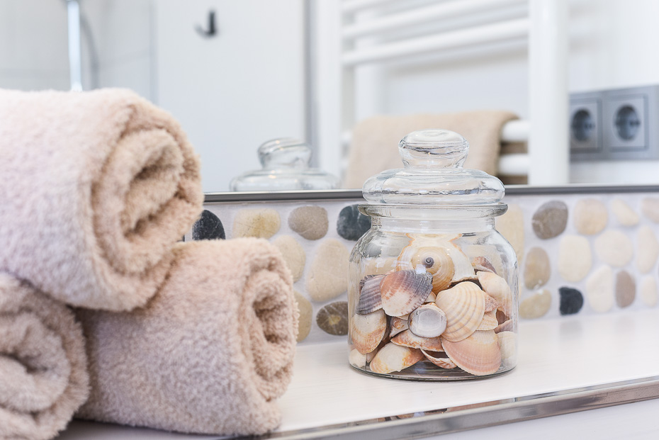 Ferienhaus „Fries am Yachthafen“ - Badezimmer im Obergeschoss