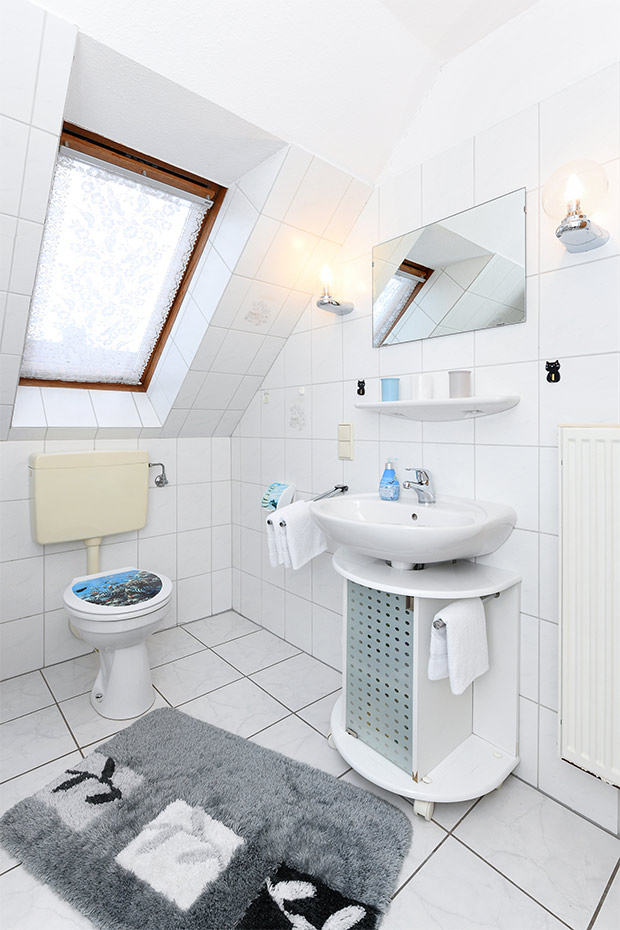 Ferienhaus „Dat Krebs Huus“ - Badezimmer