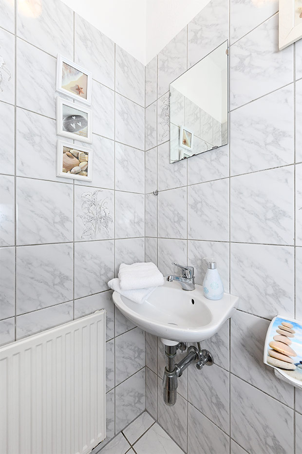 Ferienhaus „Dat Krebs Huus“ - separates zweites WC