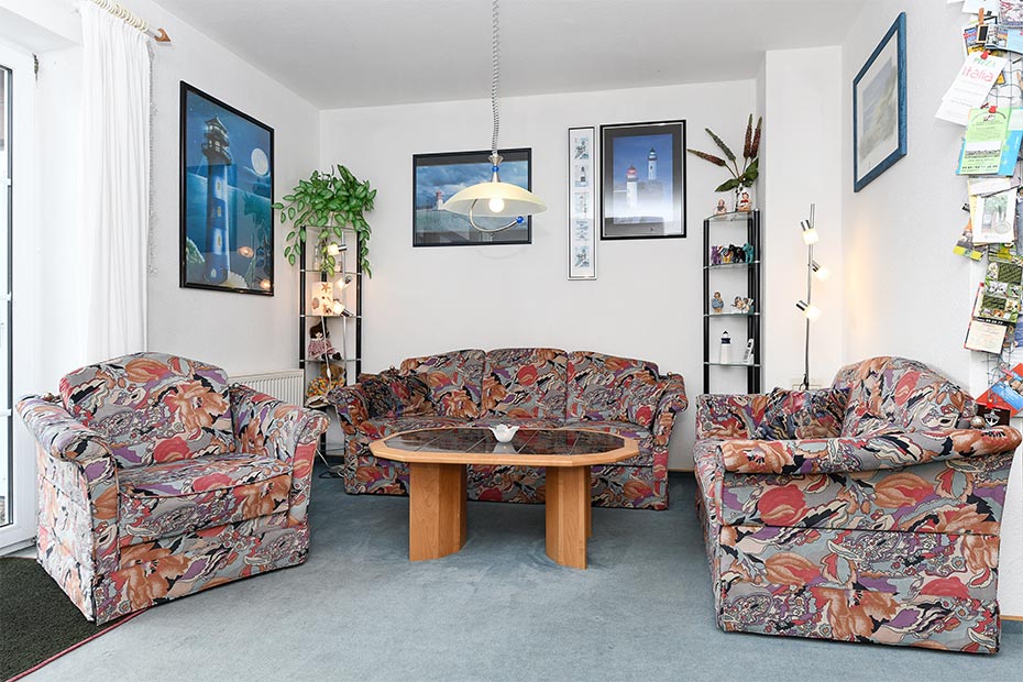 Ferienhaus „Dat Krebs Huus“ - Wohnzimmer mit integriertem Küchenbereich