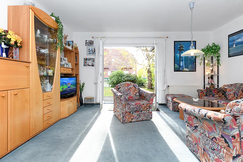 Ferienhaus „Dat Krebs Huus“ - Wohnzimmer mit integriertem Küchenbereich