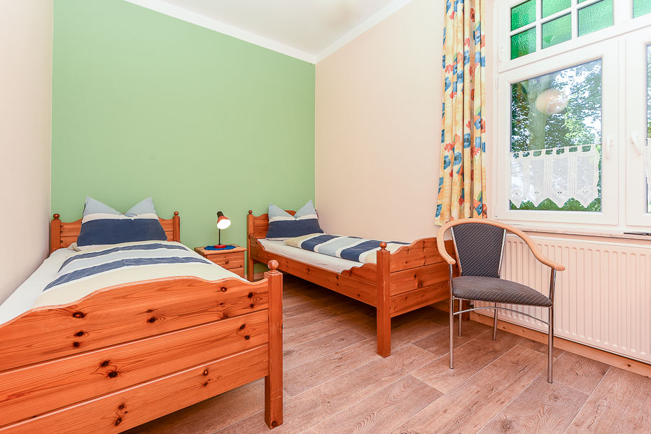 Ferienwohnung „West“ - Schlafzimmer 2/Kinderzimmer