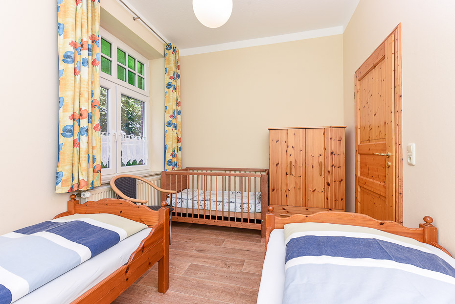 Ferienwohnung „West“ - Schlafzimmer 2/Kinderzimmer