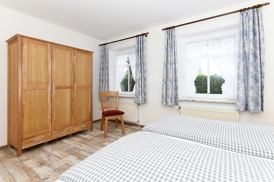 Ferienwohnung „Unten“ - Schlafzimmer 1