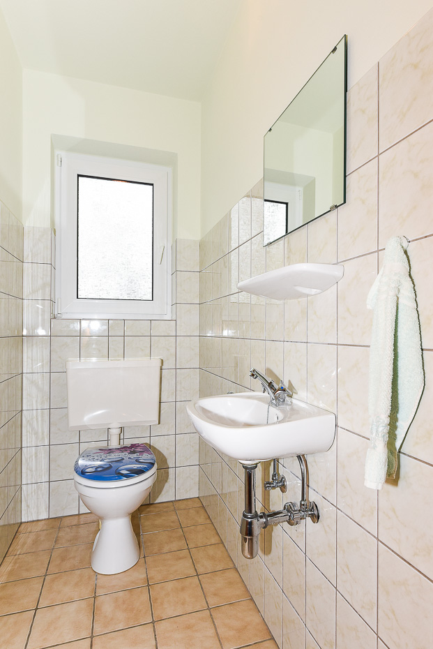 Ferienwohnung „Unten“ - separates WC