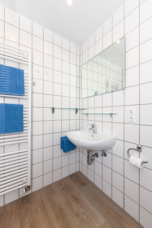 Ferienhaus „Am Deich“ - Badezimmer