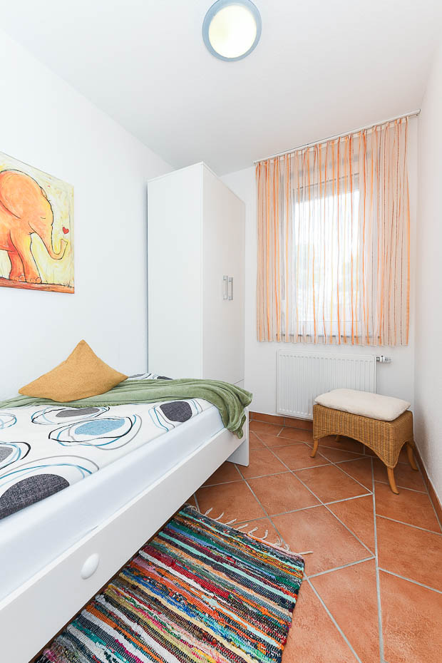 Ferienhaus „Am Deich“ - Schlafzimmer 2/Kinderzimmer