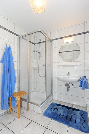 Ferienwohnung 4 - Badezimmer