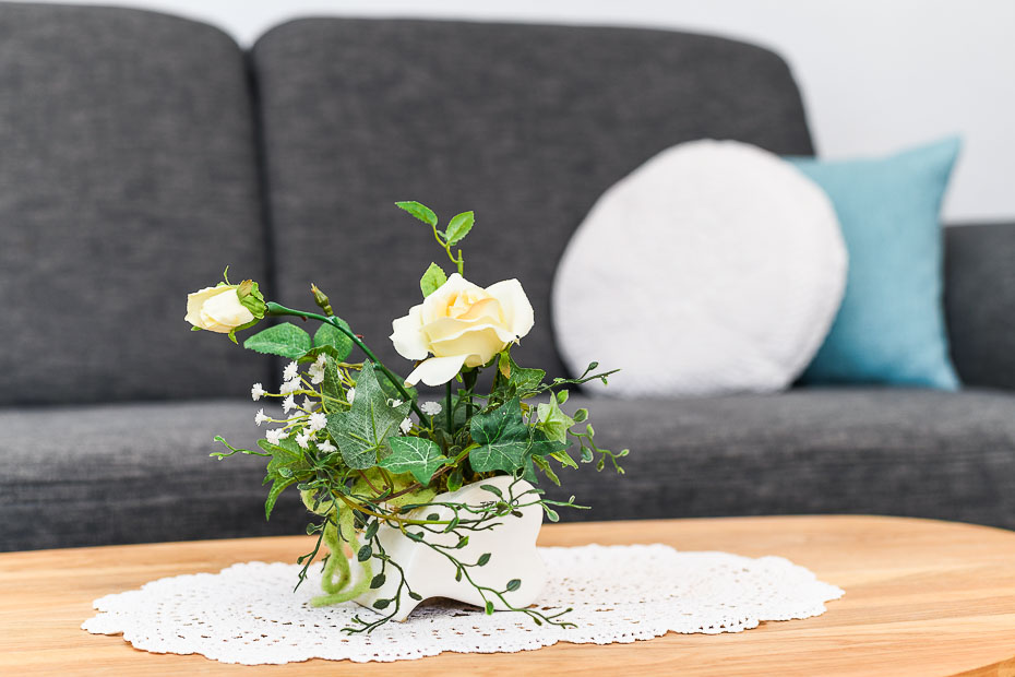 Ferienwohnung „Elsternest“ - Wohnzimmer mit integriertem Küchenbereich