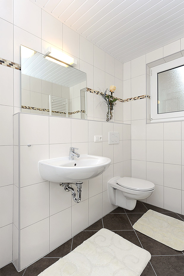 Ferienwohnung „Kiebitznest“ - Badezimmer