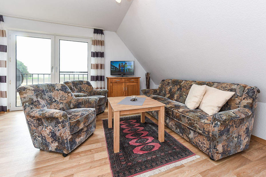 Ferienwohnung „Taubennest“ - Wohnzimmer mit integriertem Küchen- und Essbereich